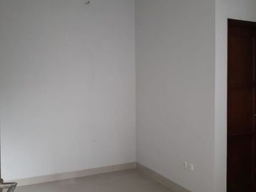 Rumah 2 lantai dalam komplek harga sewa 2 tahun