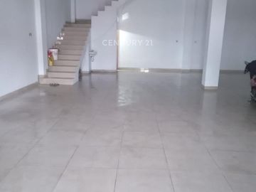 Disewakan Ruang Usaha Bangunan Siap Huni Di Karawaci