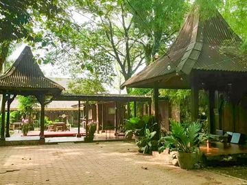 Dijual Tanah Beserta Bangunan Resto Di BSD