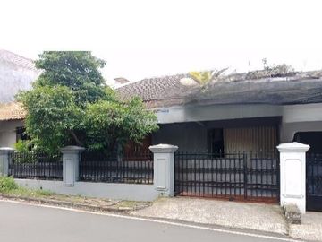 DIJUAL RUMAH LOKASI STRATEGIS AKSES JALAN 2 MOBIL