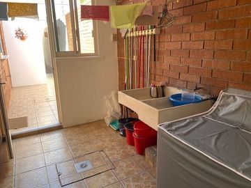 Excelente Casa en Venta Uniplanta