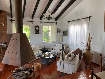 Excelente Casa en Venta Uniplanta