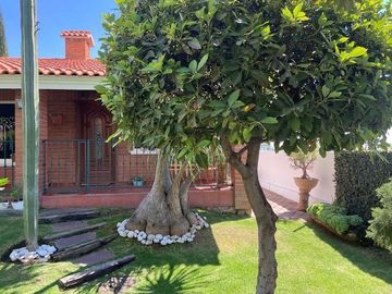 Excelente Casa en Venta Uniplanta
