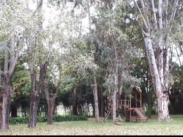 Casa en venta - 2 Dormitorios 3 Baños - Cochera - La Capilla, Florencio Varela