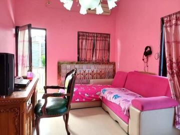 Rumah Hook Luas di Pondok Permai Kadipiro