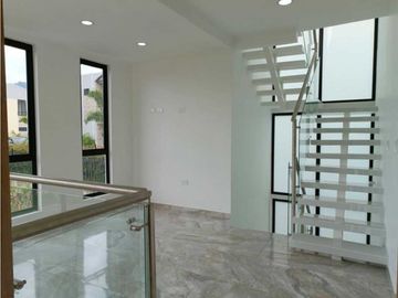 Hermosa Casa Hacienda Real Pacho!!!