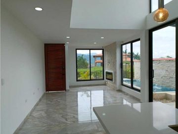 Hermosa Casa Hacienda Real Pacho!!!