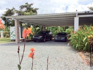 Venta: Casa 4 recámaras con piscina en Aguadulce