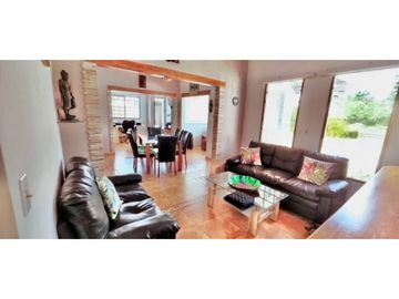 Venta: Casa 4 recámaras con piscina en Aguadulce