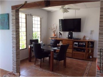 Venta: Casa 4 recámaras con piscina en Aguadulce