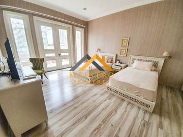 Dijual Rumah Super Lux Full Furnish Komplek River View Polonia