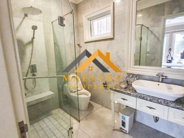 Dijual Rumah Super Lux Full Furnish Komplek River View Polonia