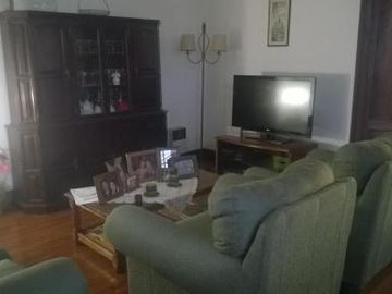 Casa de 200 m2 con gge y quincho IMPECABLE