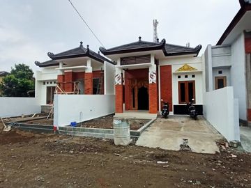 Rumah klasik bisa di cicil.
