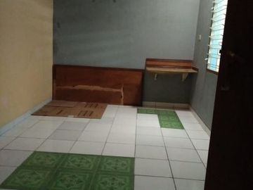 Dijual Rumah Dengan 3 KT 1 KM Di Griya Babatan Mukti, Surabaya