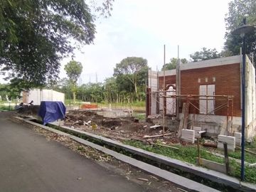 270Jt-an Rumah Klasik Nyaman Type 45/84 di Prambanan Klaten
