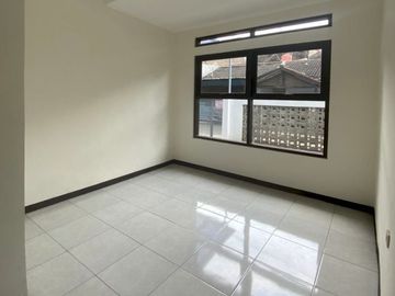 Rumah Baru Selesai Renovasi Di Antapani harga : 890.000.000