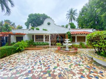 Se Vende Casa en Club de Golf de Coronado 