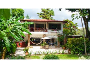 Se Vende Casa en Club de Golf de Coronado 