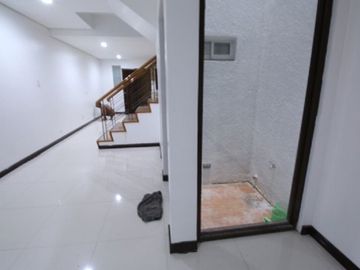 PH742 Townhouse For Sale In Teachers Village At 16.5M QC