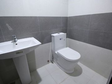 PH742 Townhouse For Sale In Teachers Village At 16.5M QC