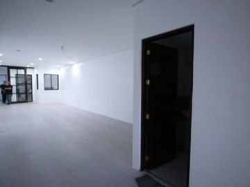 PH742 Townhouse For Sale In Teachers Village At 16.5M QC