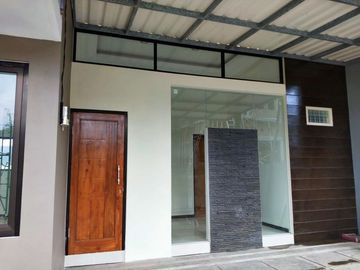 Rumah Rasa Villa Tanpa Bank di Dau Malang, dibaratnya Lowokwaru pass