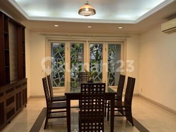 Rumah Cantik 2 Lantai Ada Private Pool Lokasi Strategis di Cilandak, Jakarta Selatan
