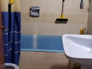 Tipo Casa 3 Amb. Al Frente - Buen Estado