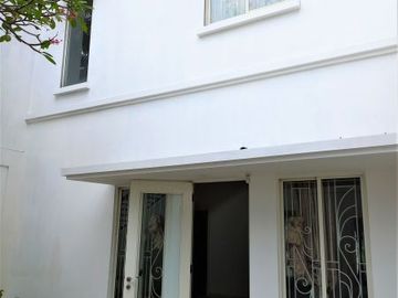 [D2AB02] Jual Rumah 4 Kamar, 180m2 - Gading Serpong, Tangerang