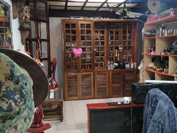 SE VENDE HERMOSA CASA DE 4 PISOS  EN BOITA