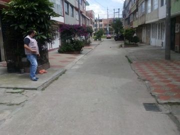 SE VENDE HERMOSA CASA DE 4 PISOS  EN BOITA