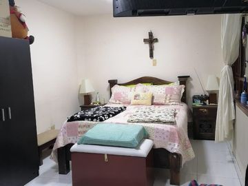 SE VENDE HERMOSA CASA DE 4 PISOS  EN BOITA