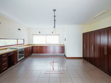 Increíble casa en venta en residencial Los Alcatraces, Calzada Zavaleta