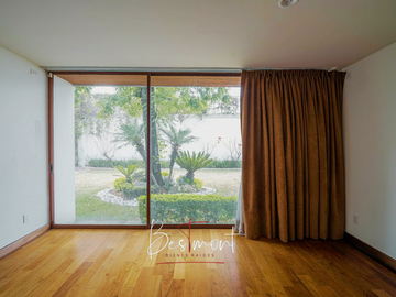 Increíble casa en venta en residencial Los Alcatraces, Calzada Zavaleta