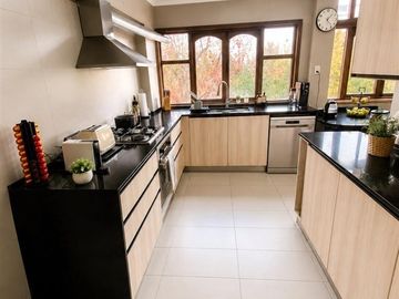 Departamento en venta de 3 dorm. en Vitacura