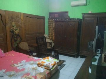 Kost dan rumah induk lokasi premium dekat Kampus UNY di Komplek Kolombo