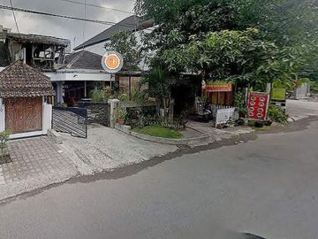 Kost dan rumah induk lokasi premium dekat Kampus UNY di Komplek Kolombo