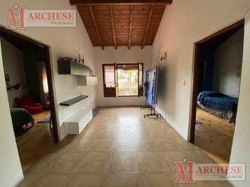 Casa 4 ambientes en Castelar Norte
