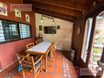 Casa 4 ambientes en Castelar Norte