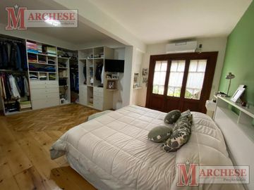 Casa 4 ambientes en Castelar Norte