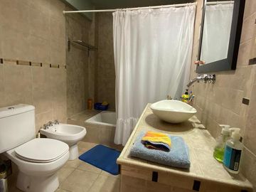 Casa 4 ambientes en Castelar Norte