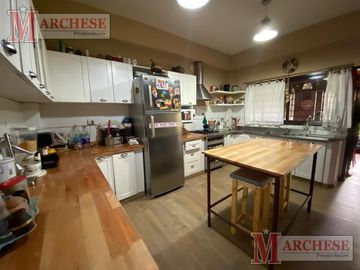 Casa 4 ambientes en Castelar Norte
