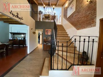 Casa 4 ambientes en Castelar Norte