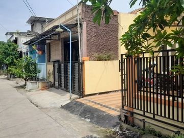 Rumah strategis kokoh, cantik termurah di Kebalen Bekasi Utara.
