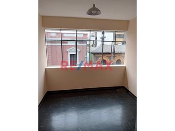 ¡Tu espacio ideal te espera en el corazón de Lima! 🏙️
      Si buscas un lugar cómodo y bien ubicado, este departamento/oficina de 40 m² es la opción