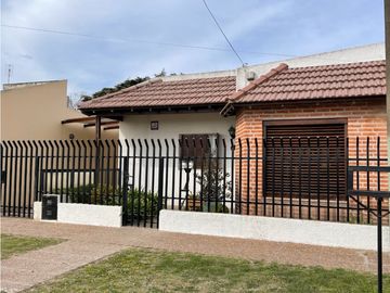 casa de tres dormitorios