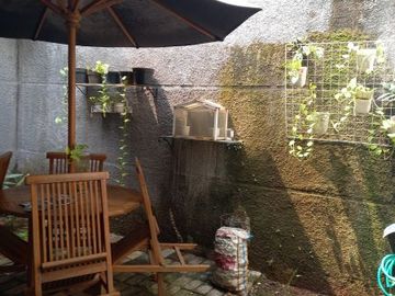 Rumah 2 lantai bagus terawat jatiwaringin bekasi