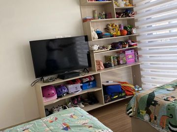 ¡VENDO LINDO DEPARTAMENTO DE ESTRENO ENTRGA INMEDIATA URB LOS MAZANOS SURCO!
Area Ocupada 86m2
3 dormitorios, 2 baños completos, balcón
Oportunidad