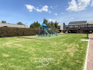 ¡VENDO LINDO DEPARTAMENTO DE ESTRENO ENTRGA INMEDIATA URB LOS MAZANOS SURCO!
Area Ocupada 86m2
3 dormitorios, 2 baños completos, balcón
Oportunidad